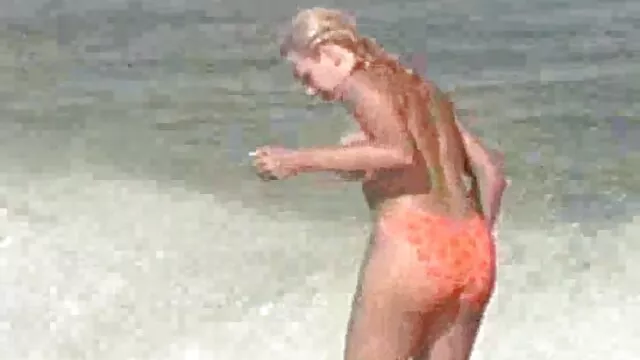Porno chaud pas d'inscription  Slim fille m'a mis à la fin et qui est ridicule dans video sex lesbienne gratuit la douche