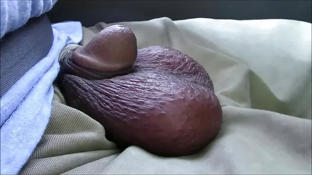 Porno chaud pas d'inscription  Deux mecs baisent une femme au foyer russe en bas film erotique lesbienne gratuit