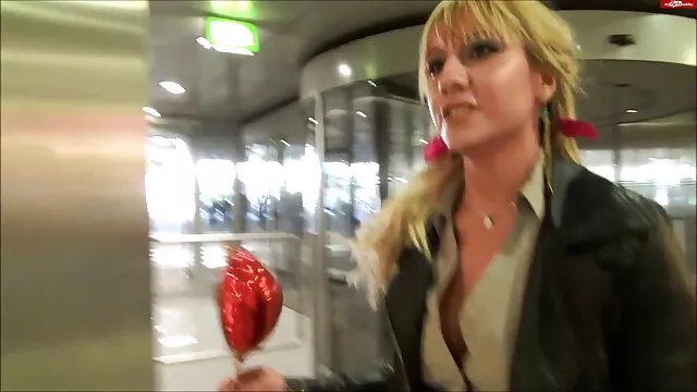 Porno chaud pas d'inscription  Jeune homme tire sur la bite film gratuit lesbienne de sa copine si surprenant