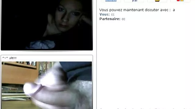 Porno chaud pas d'inscription  Lesbiennes chaudes travaillent leurs langues sur les masques video lesbiennne de l'autre