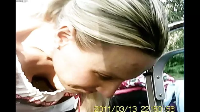 Porno chaud pas d'inscription  Les gars ont joyeusement critiqué la extrait film porno lesbienne fille abordable dans la rue