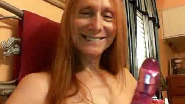 Porno chaud pas d'inscription  Blanc chienne a une grosse bite noire dans son video film porno lesbienne cul