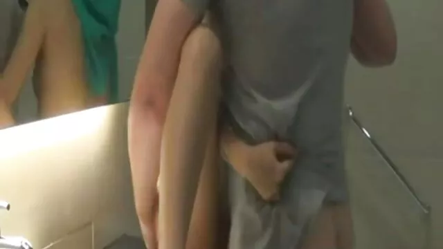 Porno chaud pas d'inscription  Russe salope se masturbe et film porno esbienne se masturbe sa chatte pas avec phallus