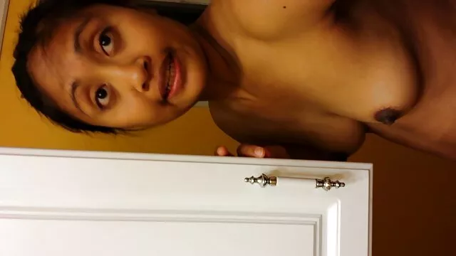 Porno chaud pas d'inscription  Fragile fille avec flexible cul se trouve magnifiquement sur video lesb gratuit son épais