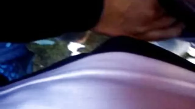Porno chaud pas d'inscription  Les jeunes lesbiennes commencent leur chatte avec mature video x lesbienne gratuit strapon