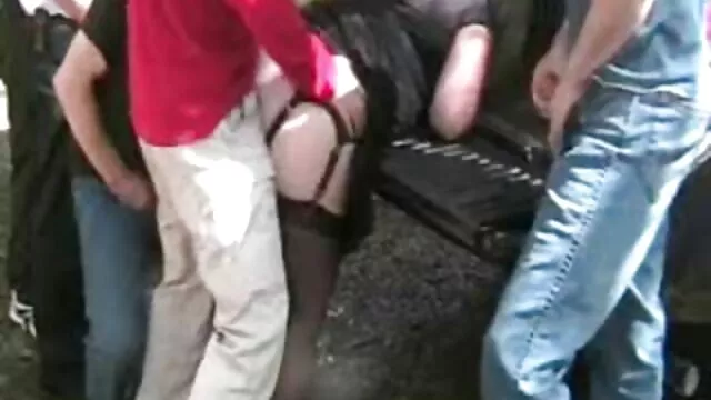 Porno chaud pas d'inscription  Les filles film porno lesibienne russes ont été violées par une personne enthousiaste