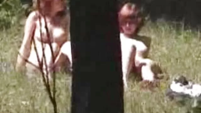 Porno chaud pas d'inscription  Russe salope film porno guine baise avec de gros seins et a fini son visage