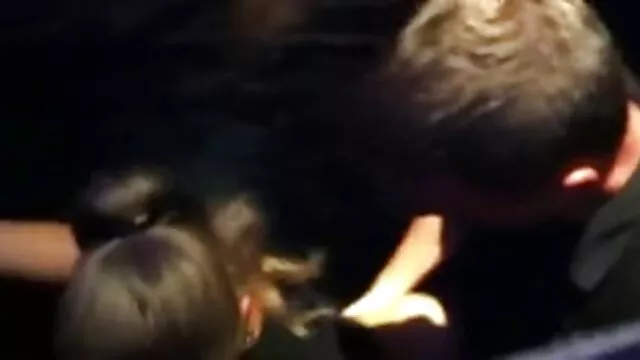 Porno chaud pas d'inscription  Beau look russe pour un couple russe sur un gâteau filmx esbienne blanc