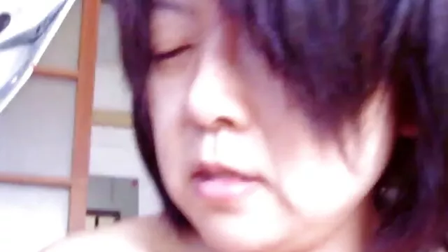 Porno chaud pas d'inscription  Chienne dure video lebienne laisse son nouvel esclave lécher ses jambes