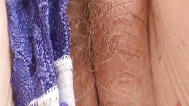 Porno chaud pas d'inscription  Délicieuse fille avec un putain film porno lisbienne d'hôte